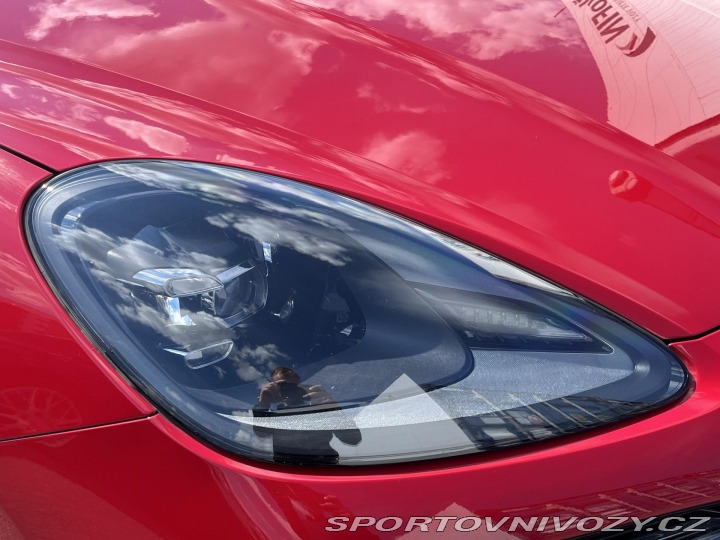 Porsche Cayenne GTS 2021