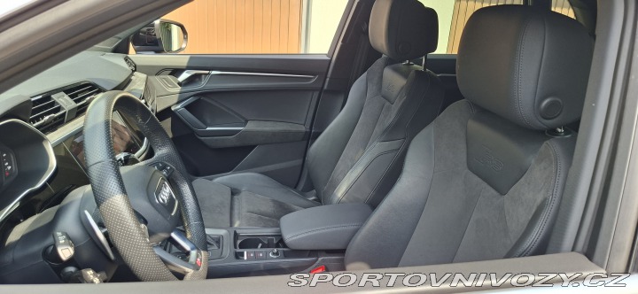 Audi RS Q3  2022