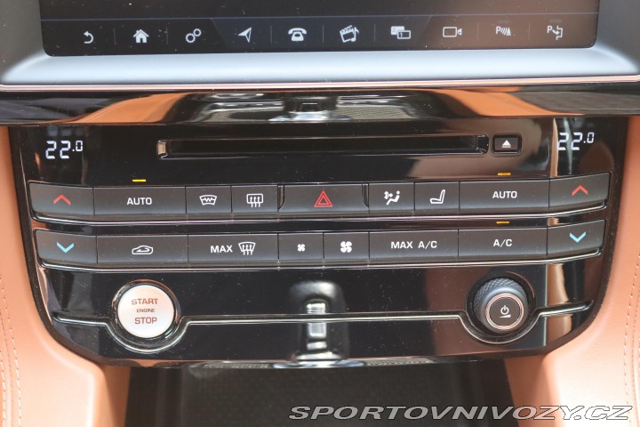 Jaguar F-Pace SVR 5.0 V8 AWD 405kW DPH 2018