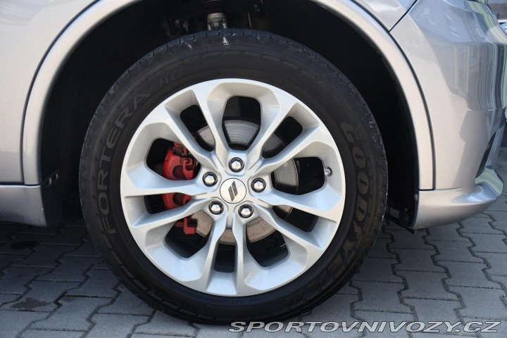Dodge Durango 3.6L AWD V6 7.MÍST 2020