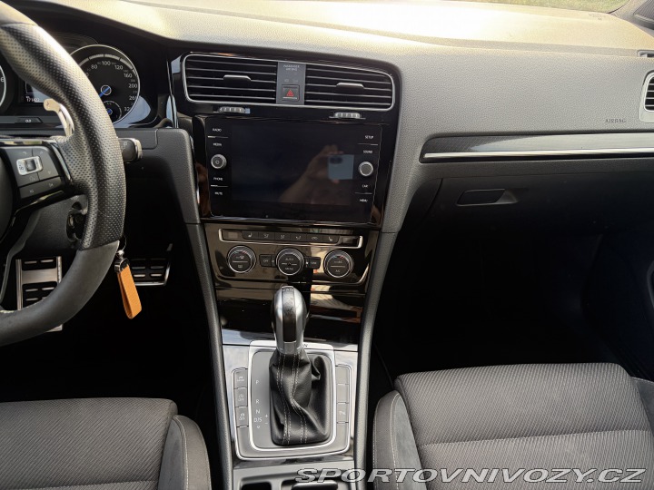 Volkswagen Golf R, Akrapovič 2017