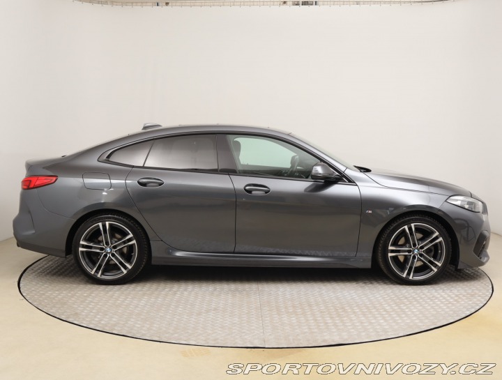 BMW 2 Sport Line 218d 2021