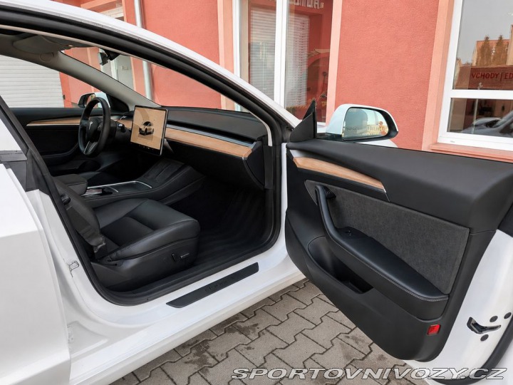 Tesla Model 3 Long Range, Dual Motor, 3 2022