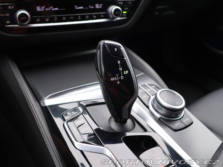 BMW 5 3,0 530d xD CZ M-Sport HU 2021