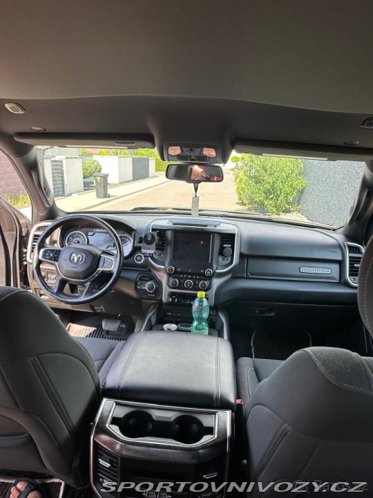 Dodge Ostatní modely RAM 5,7 1500 1800