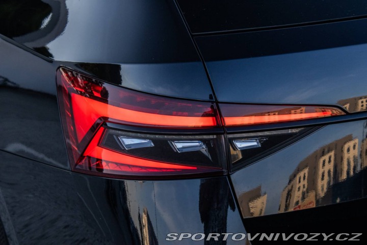 Škoda Superb Combi 2.0 TSI SportLine 2019