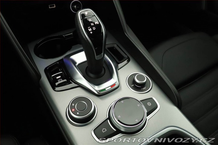 Alfa Romeo Giulia 2.0 Turbo 2024