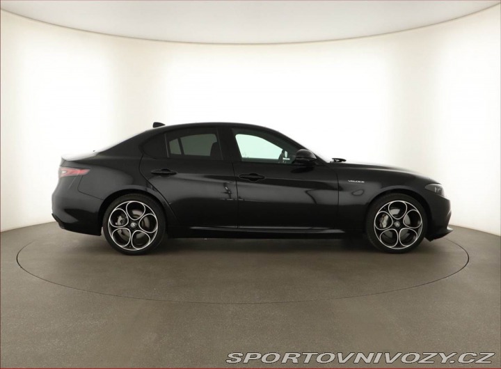 Alfa Romeo Giulia 2.0 Turbo 2024
