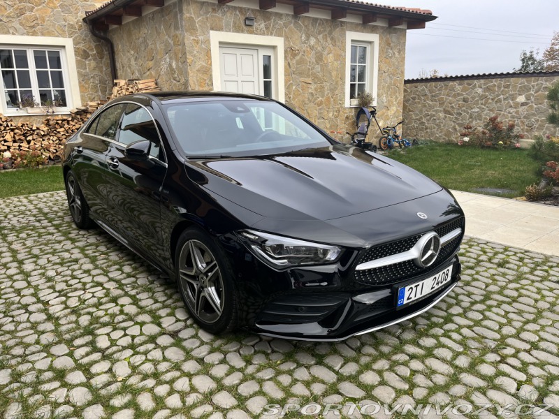 Mercedes-Benz CLA 200 AMG Panoram okno Záru