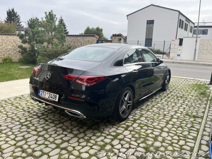 Mercedes-Benz CLA 200 AMG Panoram okno Záru 2023