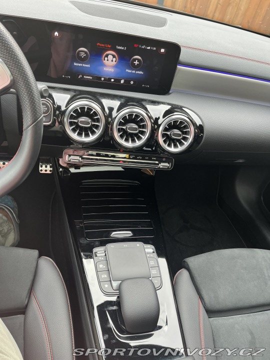 Mercedes-Benz CLA 200 AMG Panoram okno Záru 2023