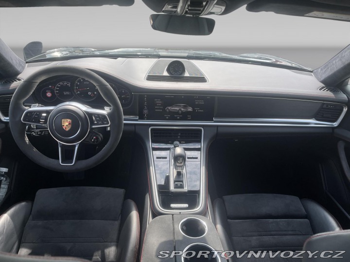 Porsche Panamera GTS 2019