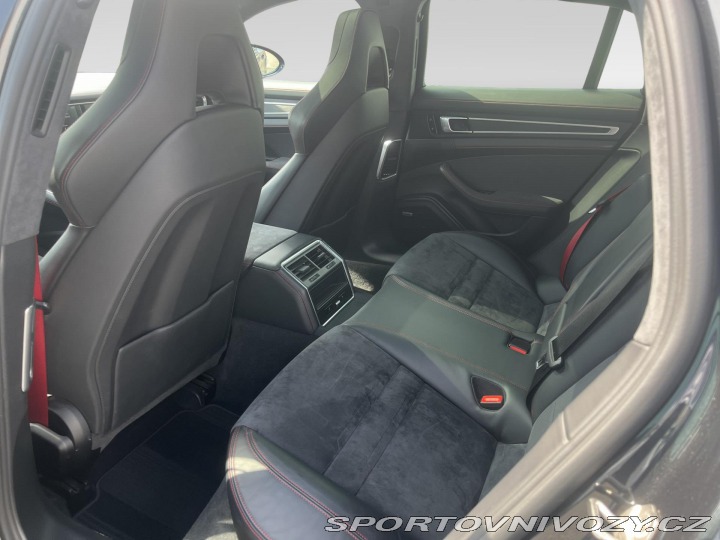 Porsche Panamera GTS 2019