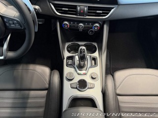 Alfa Romeo Giulia Veloce 2.2 JTDm 210k Q4 2026