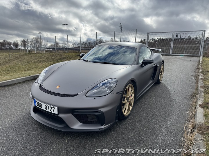 Porsche Cayman GT4 2021