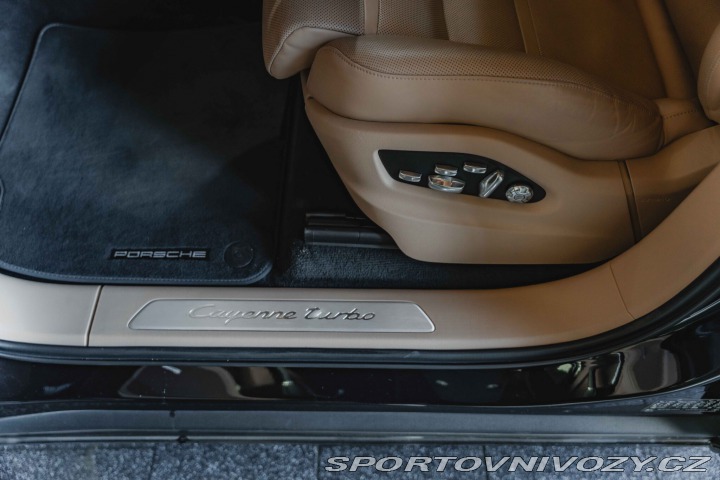 Porsche Cayenne Turbo 2019