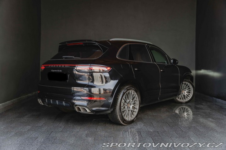 Porsche Cayenne Turbo 2019