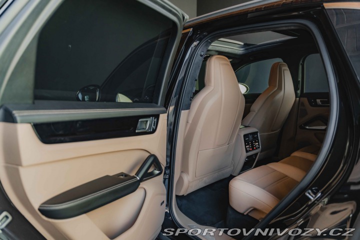 Porsche Cayenne Turbo 2019