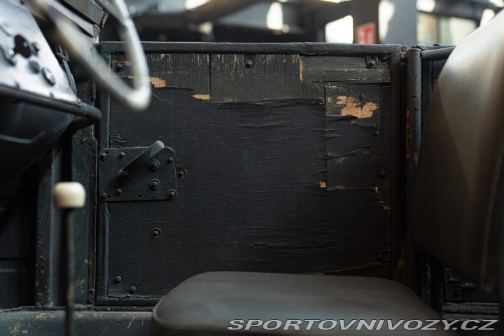 Volkswagen Ostatní modely TYP 82 KÜBELWAGEN 1943