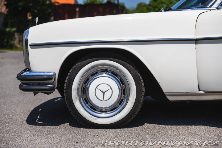 Mercedes-Benz C 280 CE W114 1972