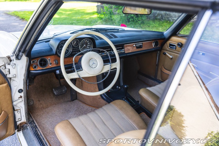 Mercedes-Benz C 280 CE W114 1972