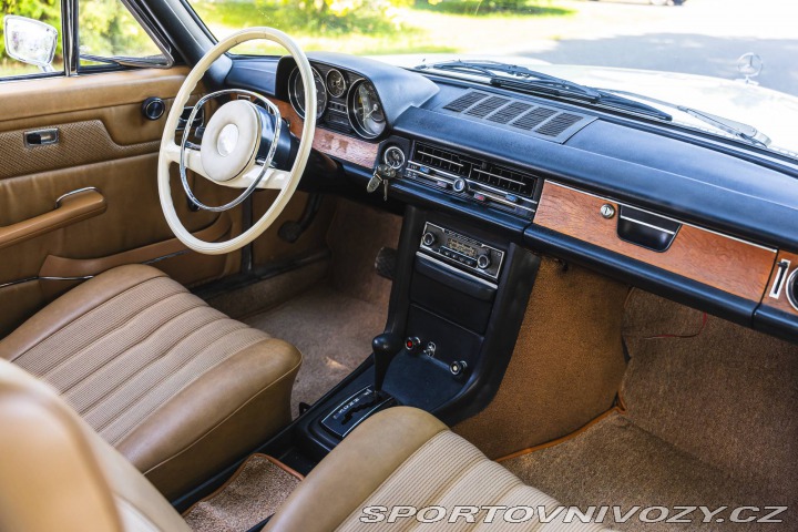 Mercedes-Benz C 280 CE W114 1972
