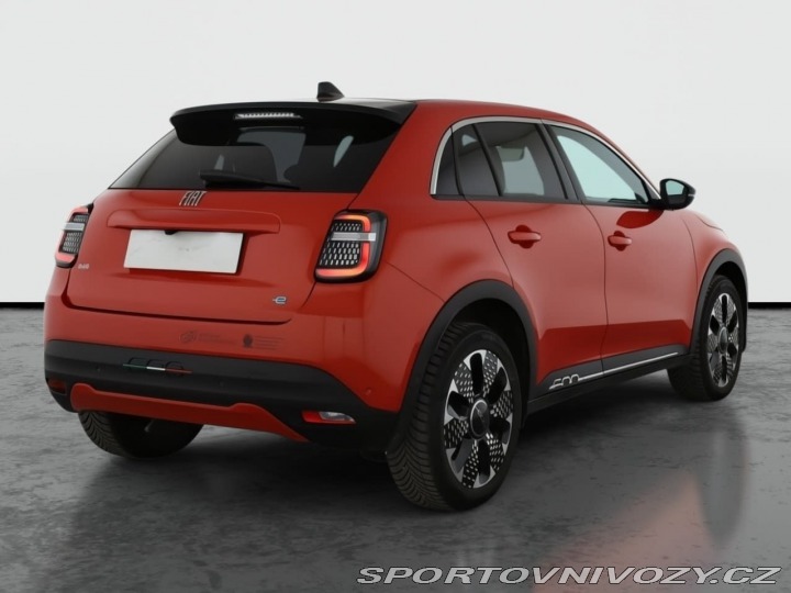 Fiat 600 600e La Prima 54 kWh 2024