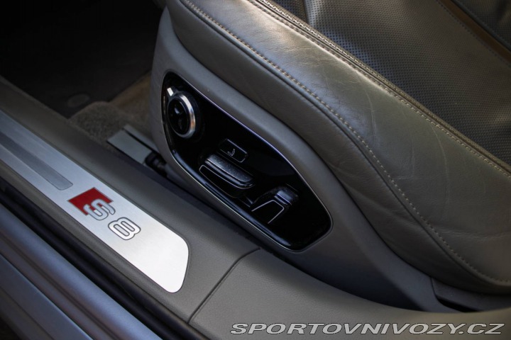 Audi Ostatní modely A8  4.0 TFSI V8 quattro tipt 2015