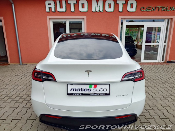 Tesla Model Y Long Range Dual Motor 378 2022