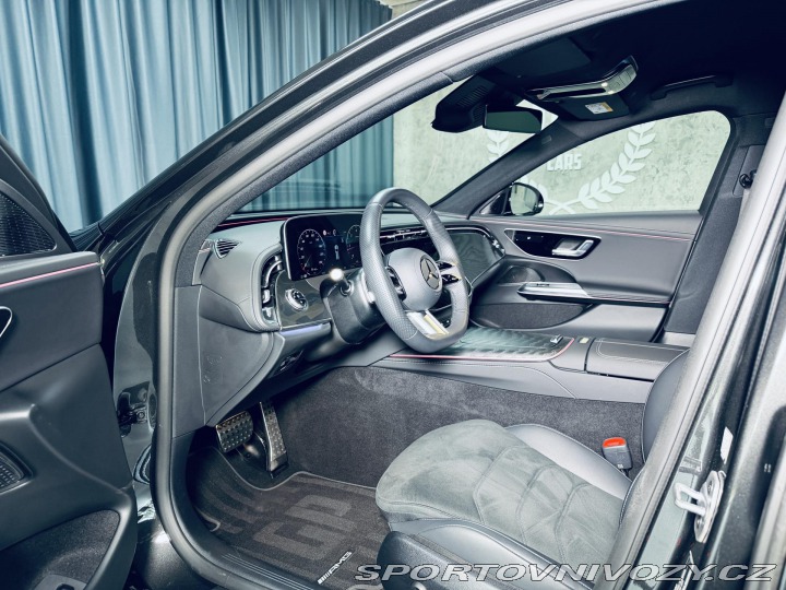 Mercedes-Benz E 220d*AMG*360*REZERVACE* 2025