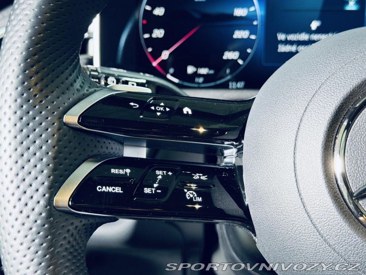 Mercedes-Benz E 220d*AMG*360*REZERVACE* 2025