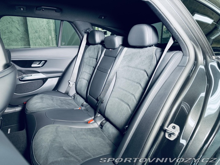Mercedes-Benz E 220d*AMG*360*REZERVACE* 2025