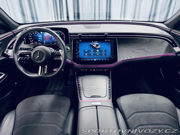 Mercedes-Benz E 220d*AMG*360*REZERVACE* 2025