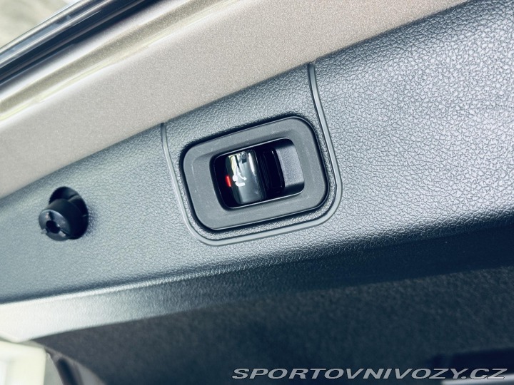 Mercedes-Benz E 220d*AMG*4M*AIR*NAT.NAP*P 2025
