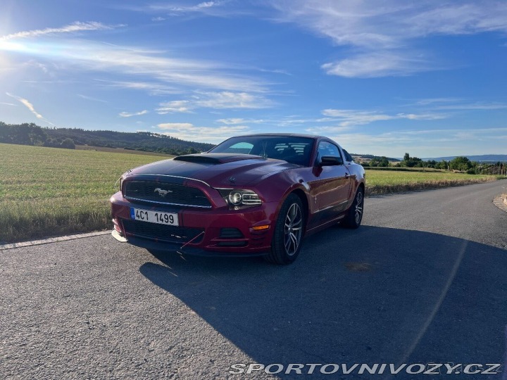 Ford Mustang 3,7   V6, 227 kW, Automat 2013
