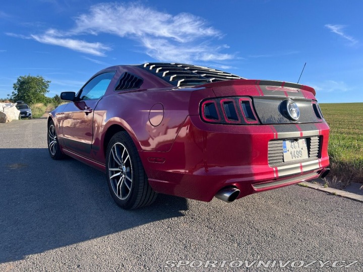 Ford Mustang 3,7 V6, 227 kW, Automat 2013