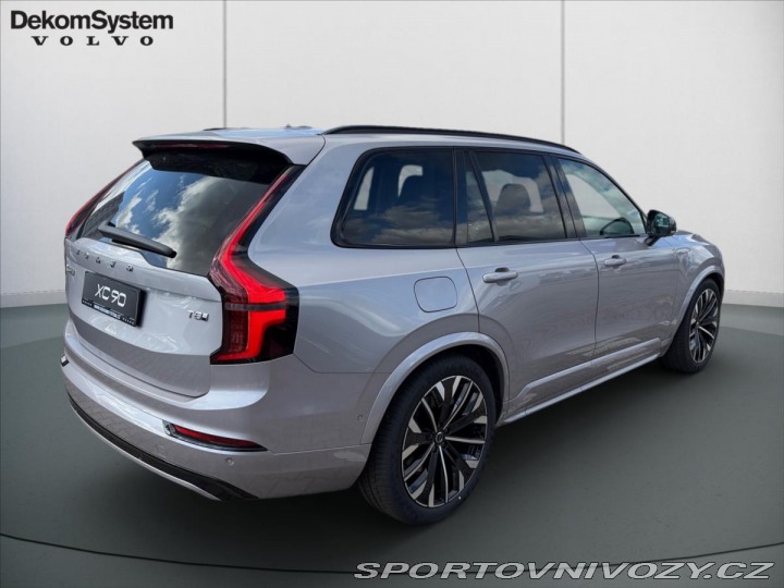 Volvo Ostatní modely XC90 2,0 XC90 T8 Ultra Dark  1 2026