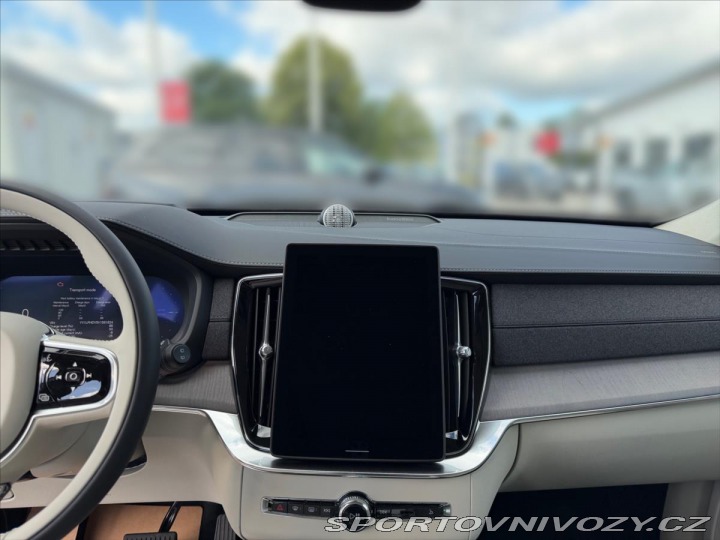Volvo Ostatní modely XC90 2,0 XC90 T8 Ultra Dark  1 2026