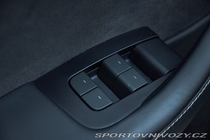 Tesla Model Y dual motor long range 2023