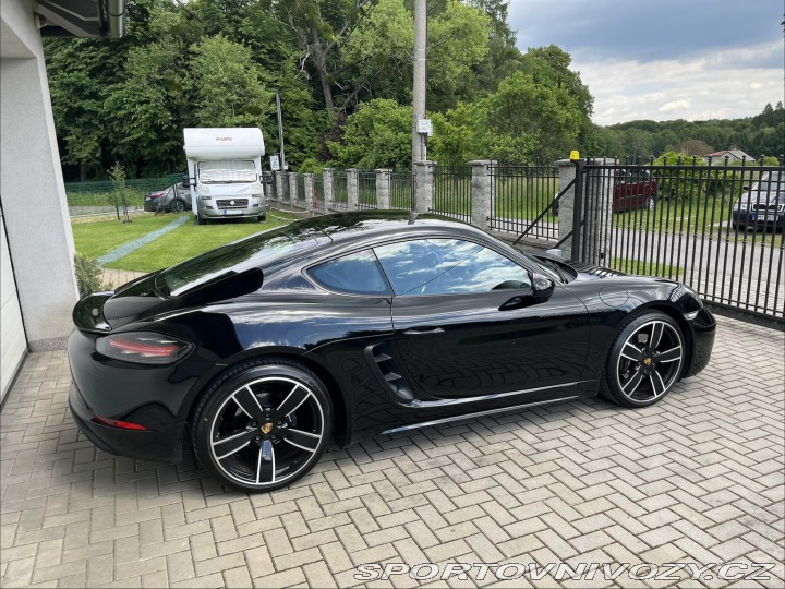 Porsche Cayman 718 2019