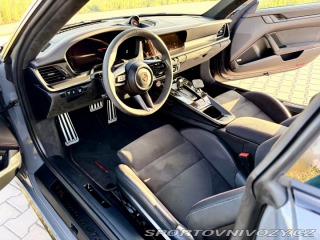 Porsche 911 GTS4 2024