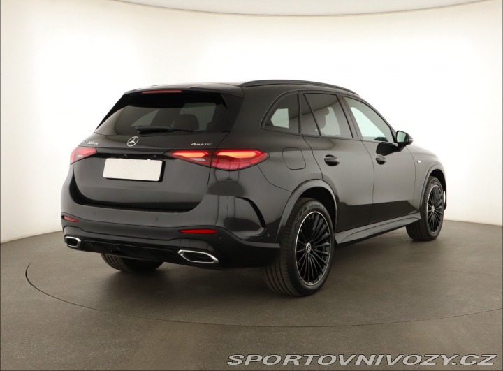 Mercedes-Benz Ostatní modely GLC AMG Line GLC 300 de 4MATI 2025