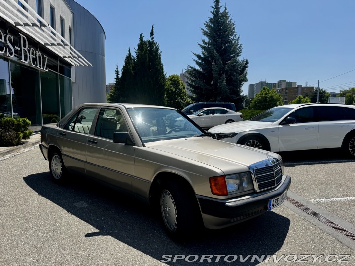 Mercedes-Benz C 190e - servis 200tis 1988