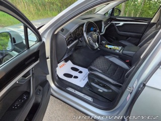 Volkswagen Ostatní modely Touareg 3,0 TDI(210KW) HEZKÝ 2018