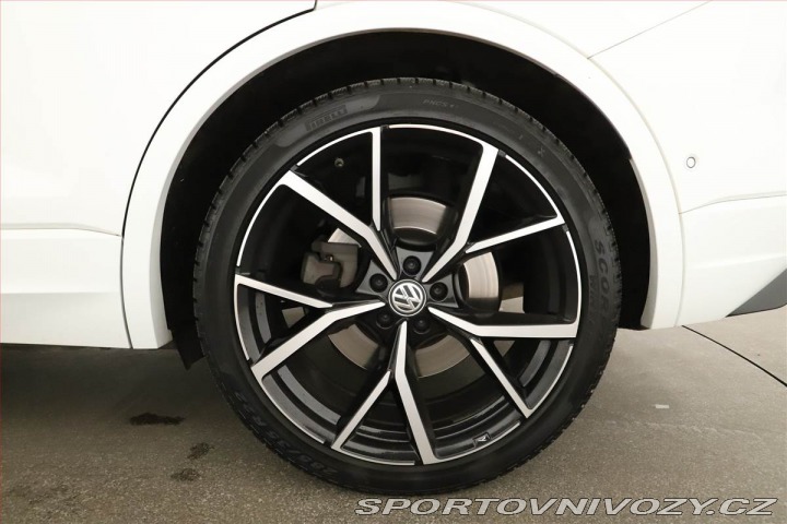 Volkswagen Ostatní modely Touareg V8 TDI 2020