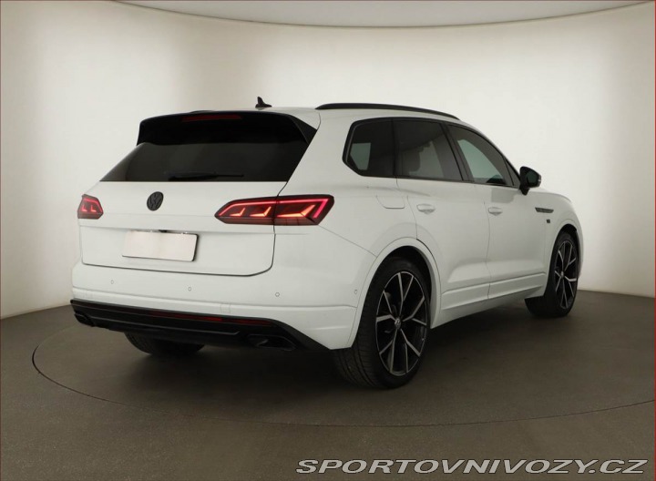 Volkswagen Ostatní modely Touareg V8 TDI 2020