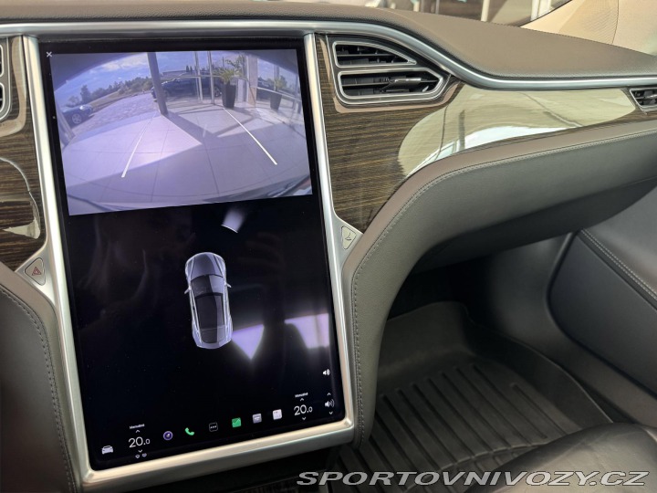 Tesla Model S 1800