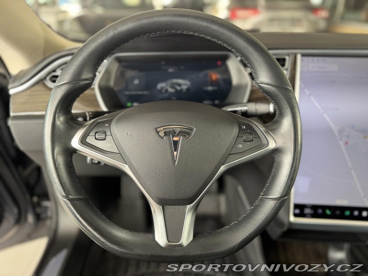 Tesla Model S 1800