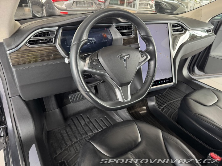 Tesla Model S 1800