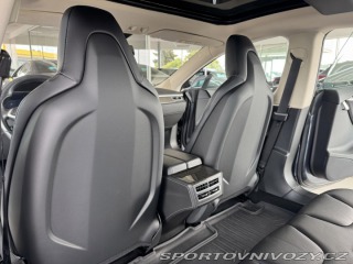 Tesla Model S 1800